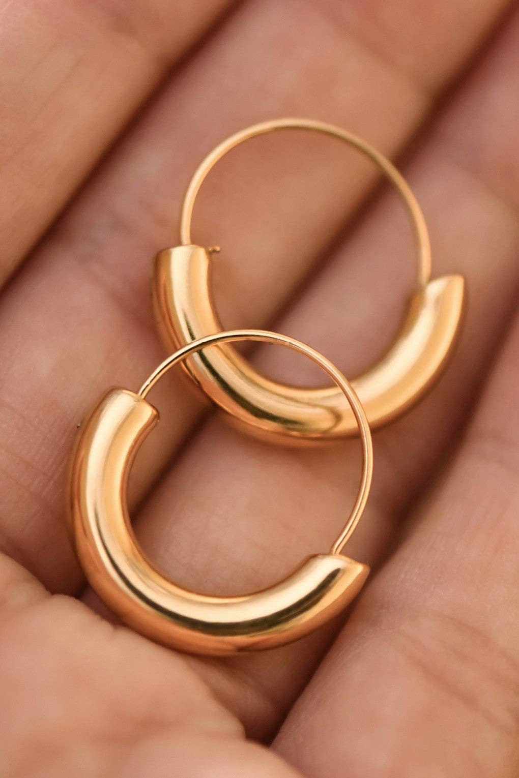 GOLD EARRINGS - VI