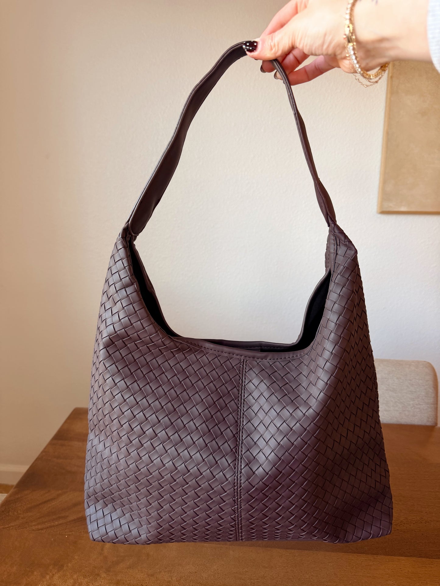 THE EVERYDAY WOVEN HOBO