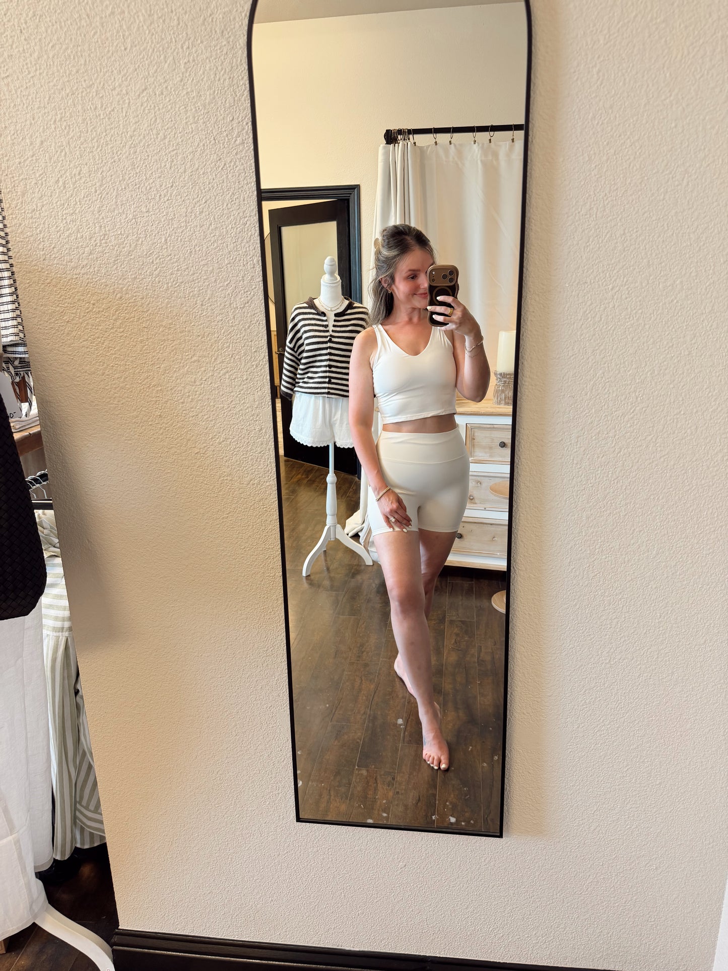 THE ALIGNED SHORT