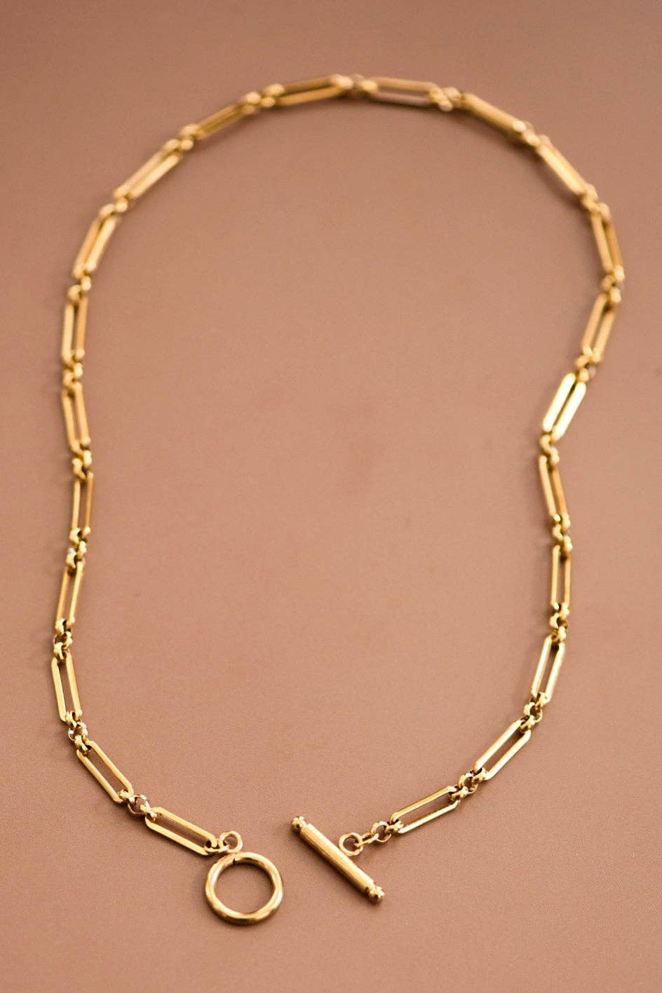 CHAIN NECKLACE