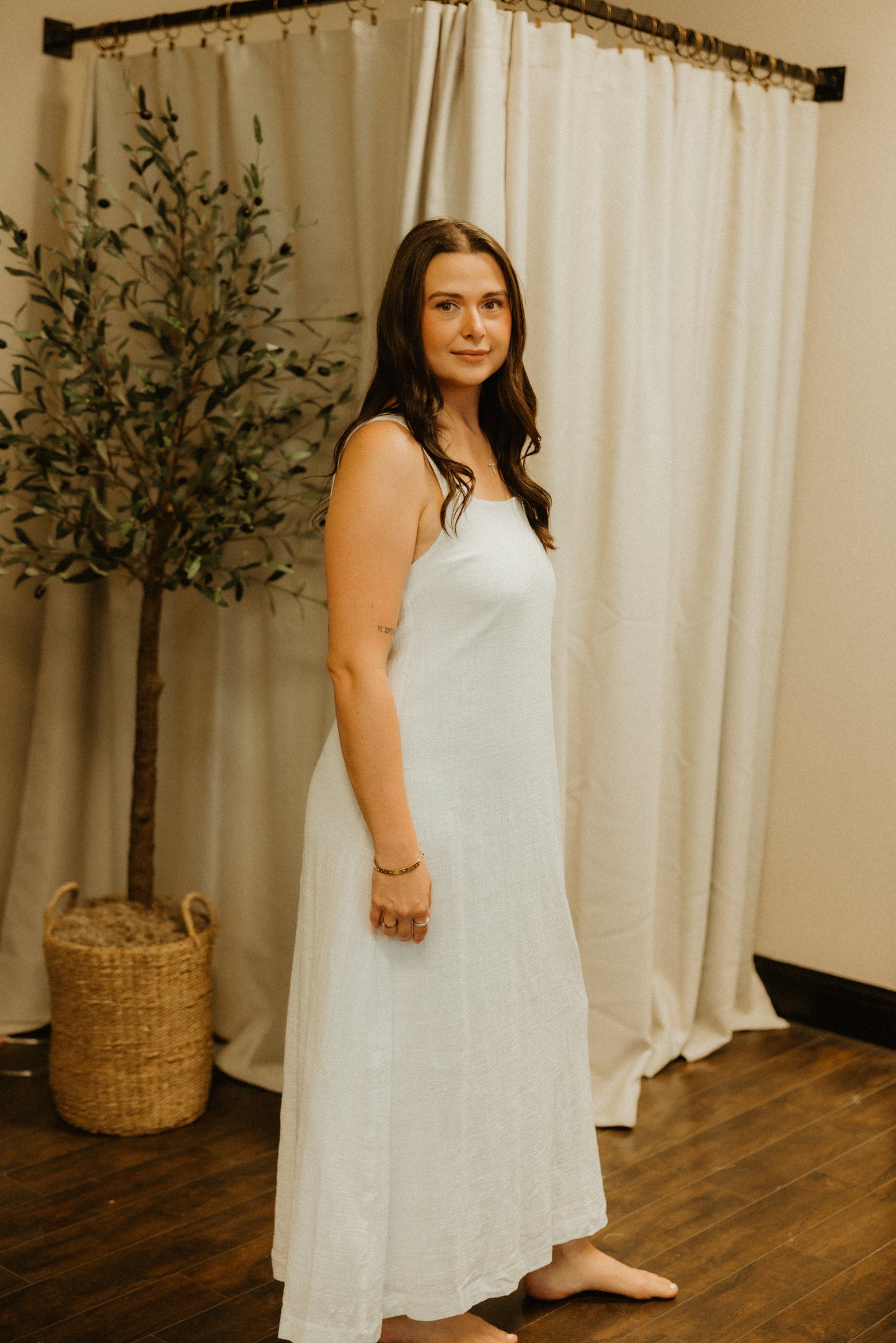 THE SUNDAY STROLL LINEN DRESS