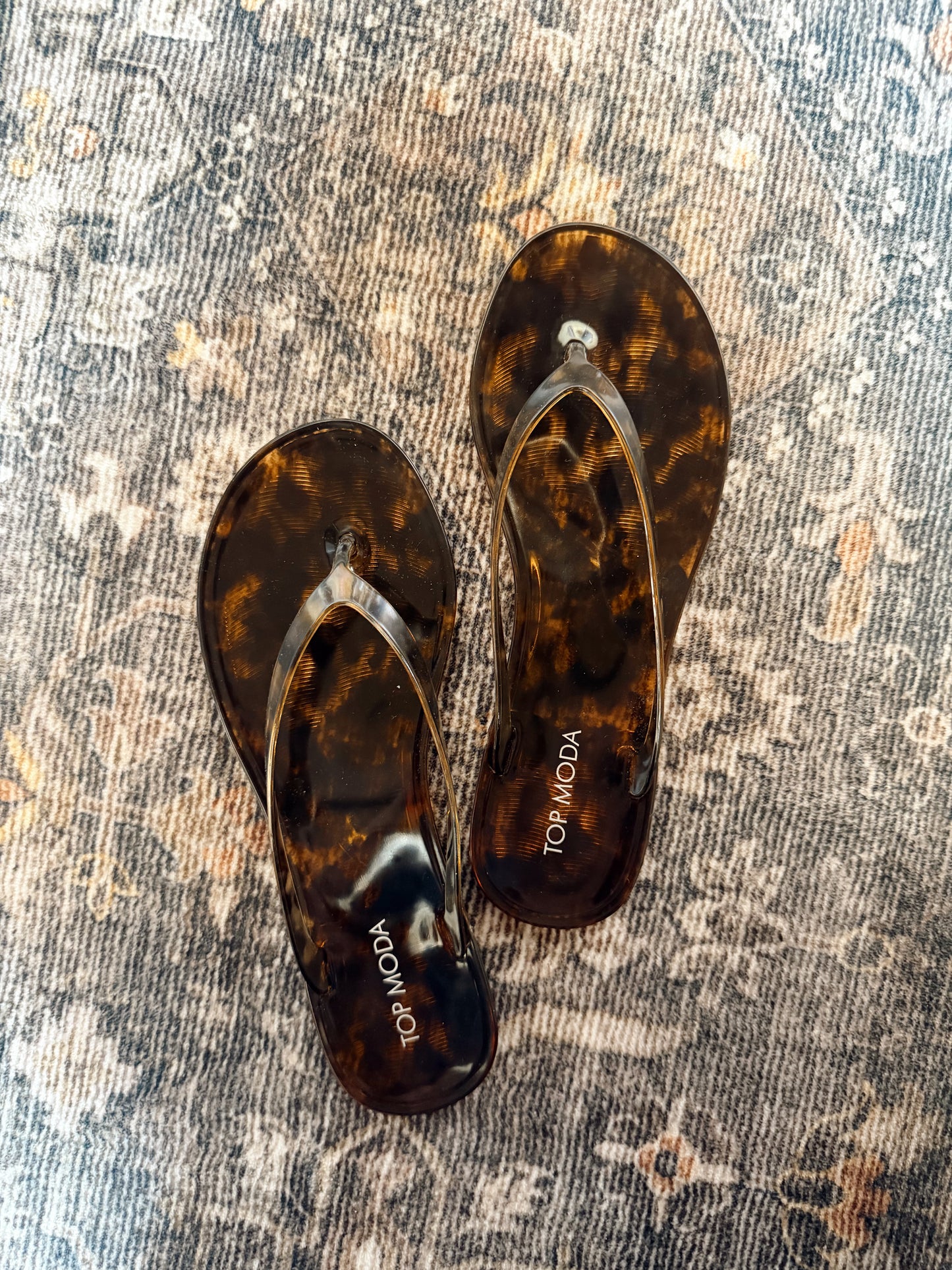 THE JELLY SANDAL - TORTOISE