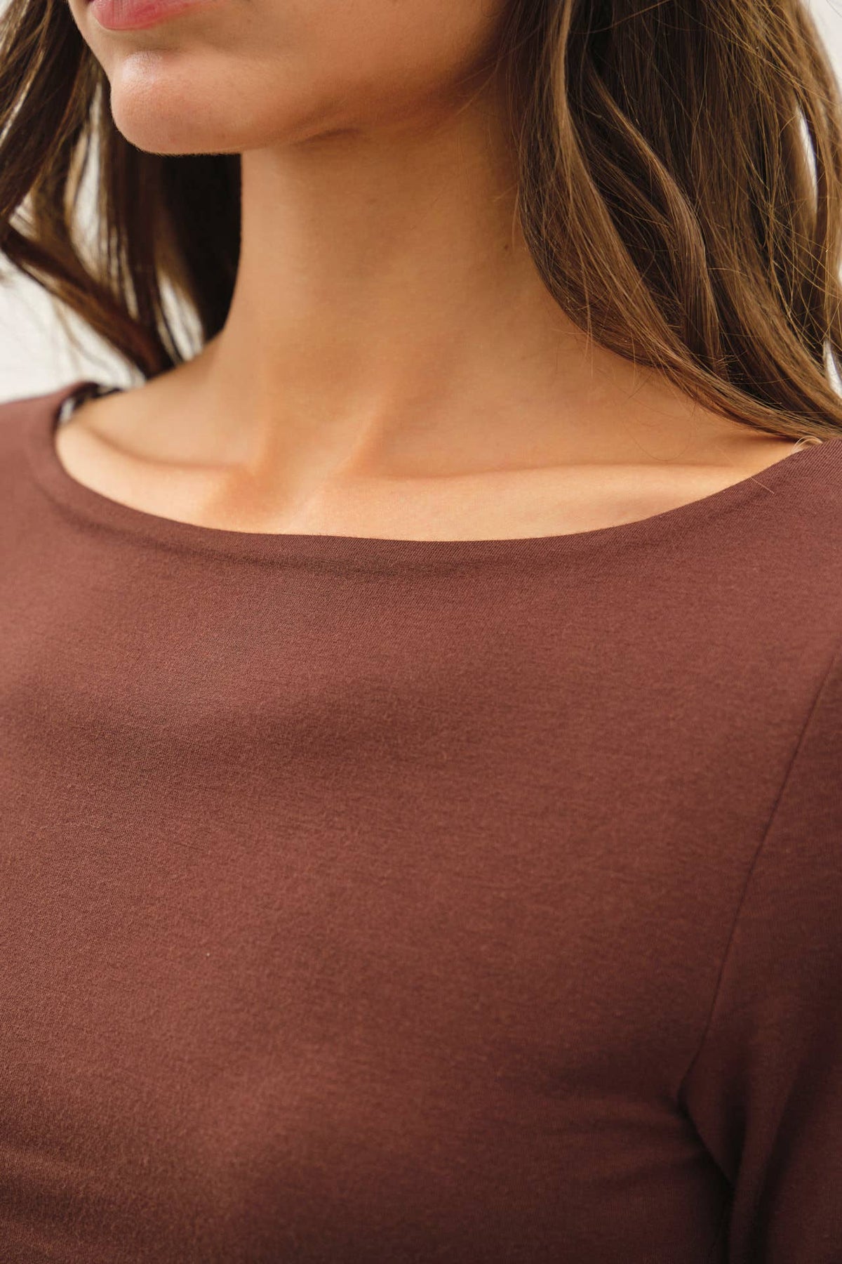 THE EVERYDAY CROPPED BOATNECK