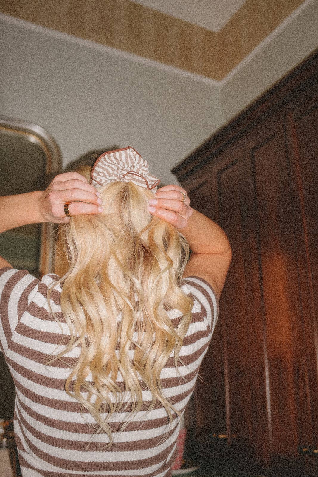 THE OVERSIZED SCRUNCHIE