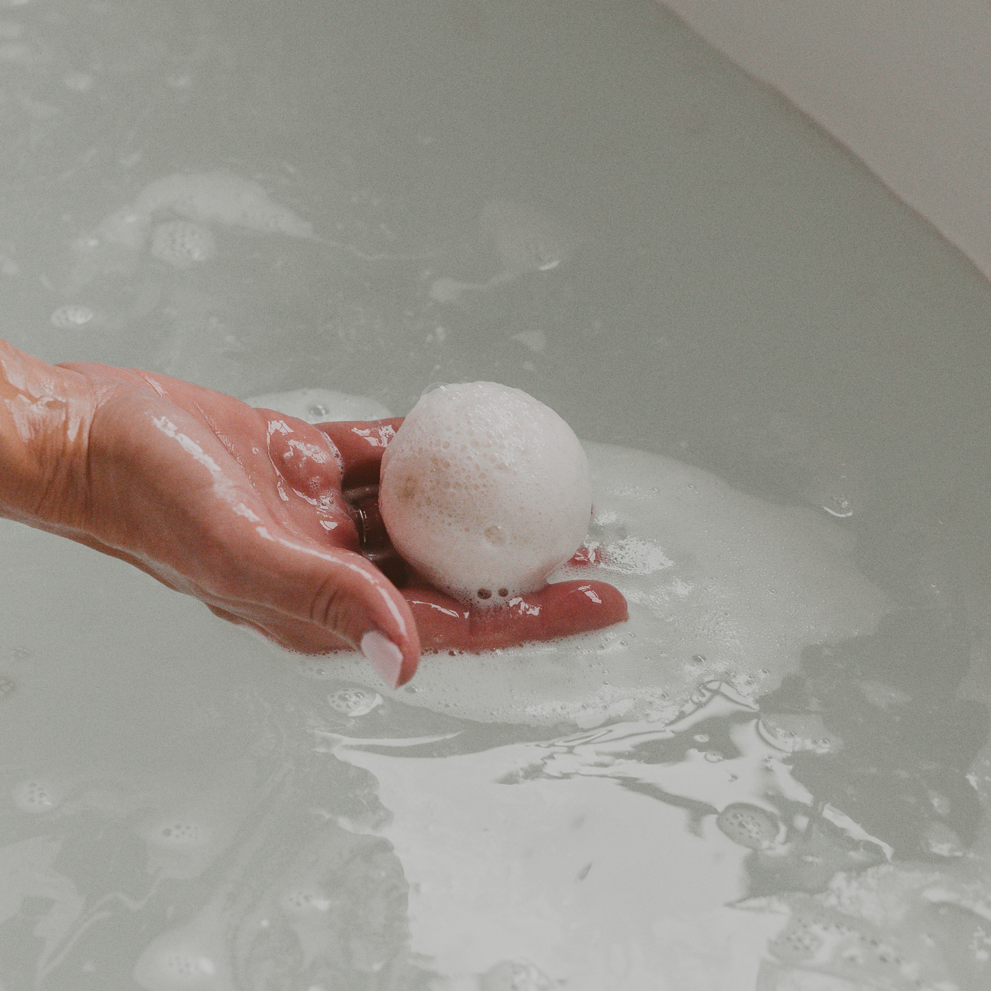 BATH BOMB | RESTORE + RENEW 4.6oz