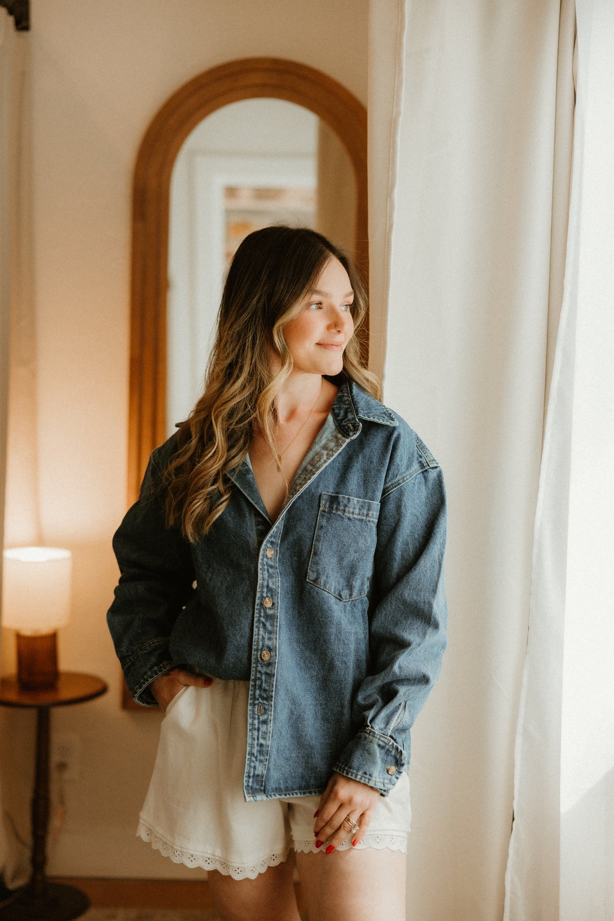 THE WASHED DENIM BUTTON DOWN