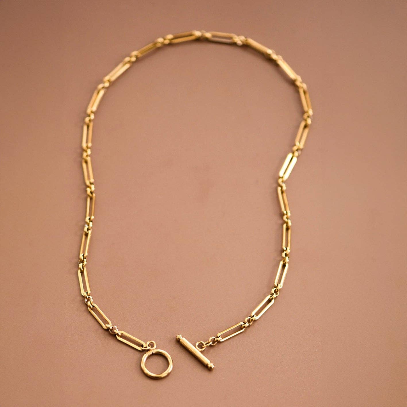 CHAIN NECKLACE