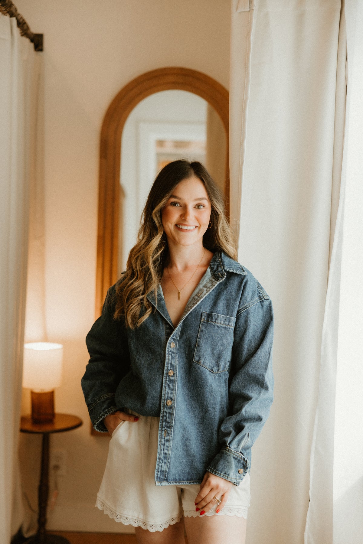 THE WASHED DENIM BUTTON DOWN