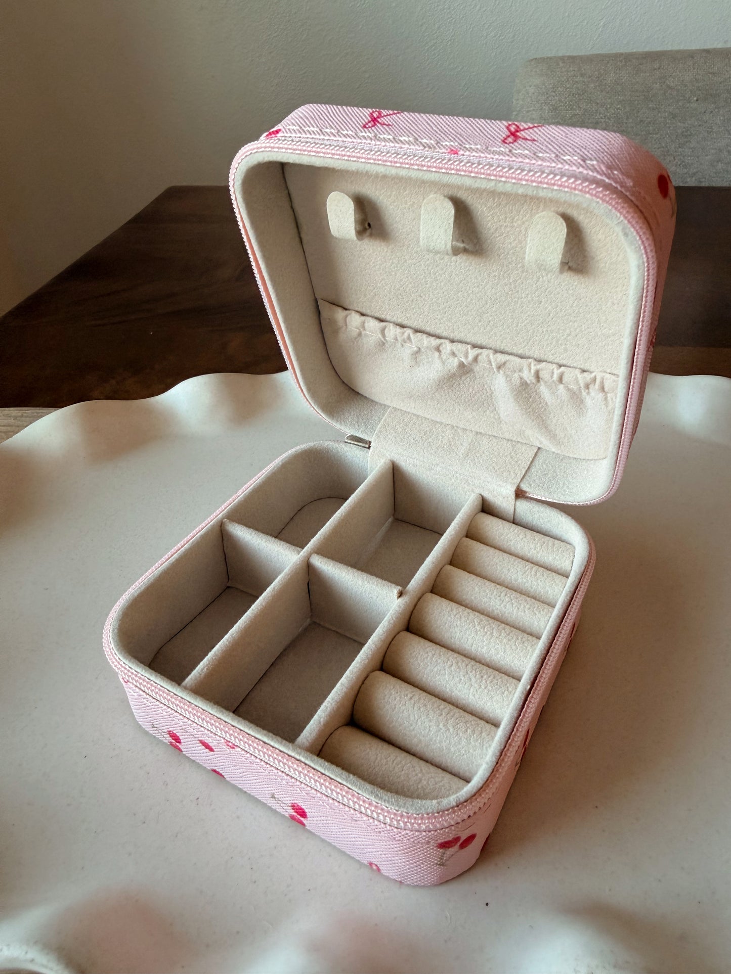 TRAVEL JEWELRY CASE - CHERRY