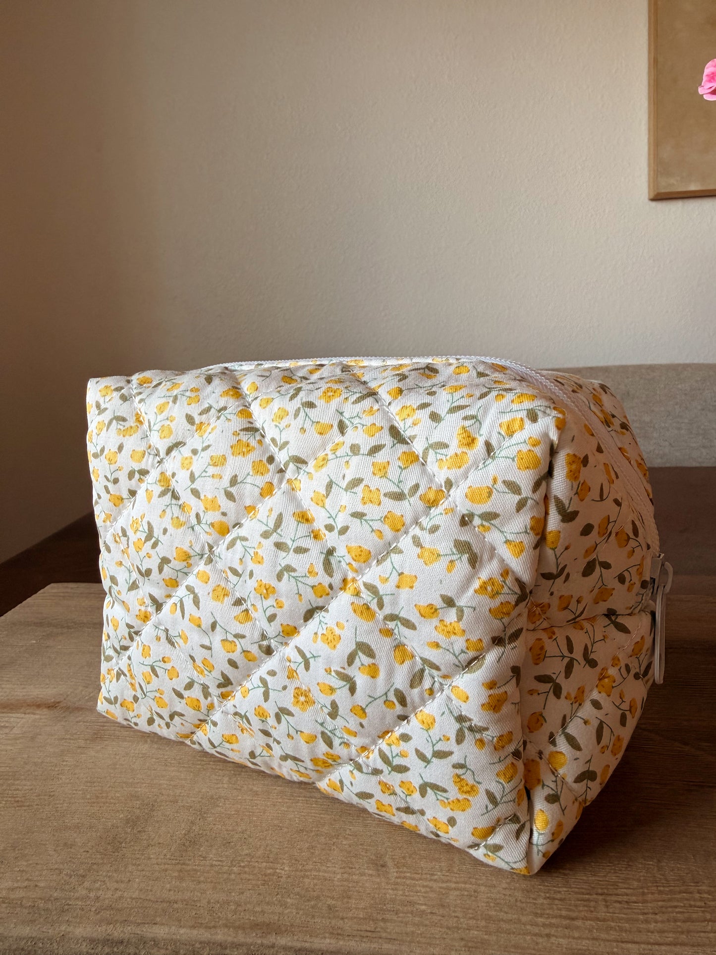 THE HONEY FLORAL POUCH