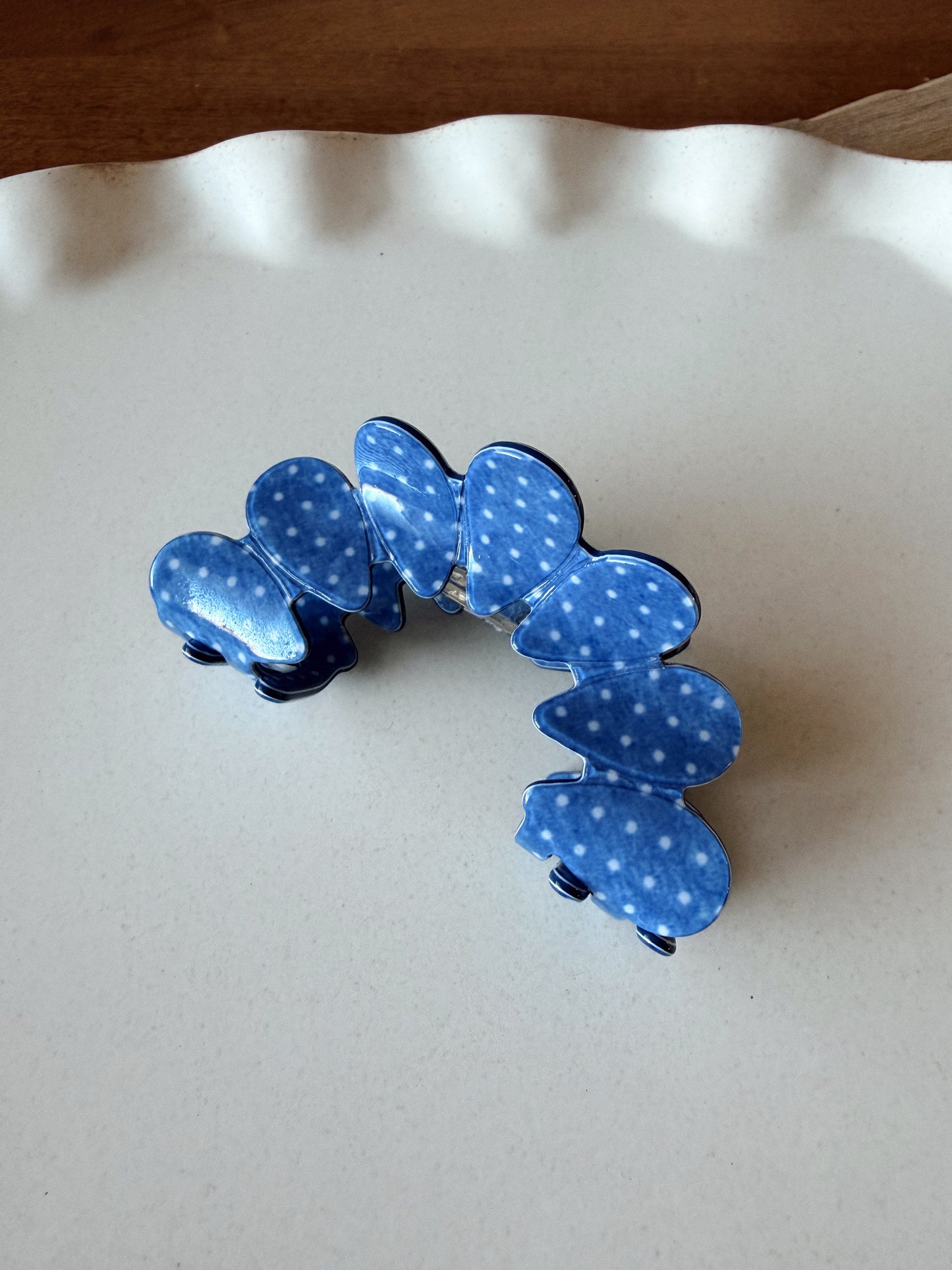 VINTAGE HALF MOON CLAW CLIP