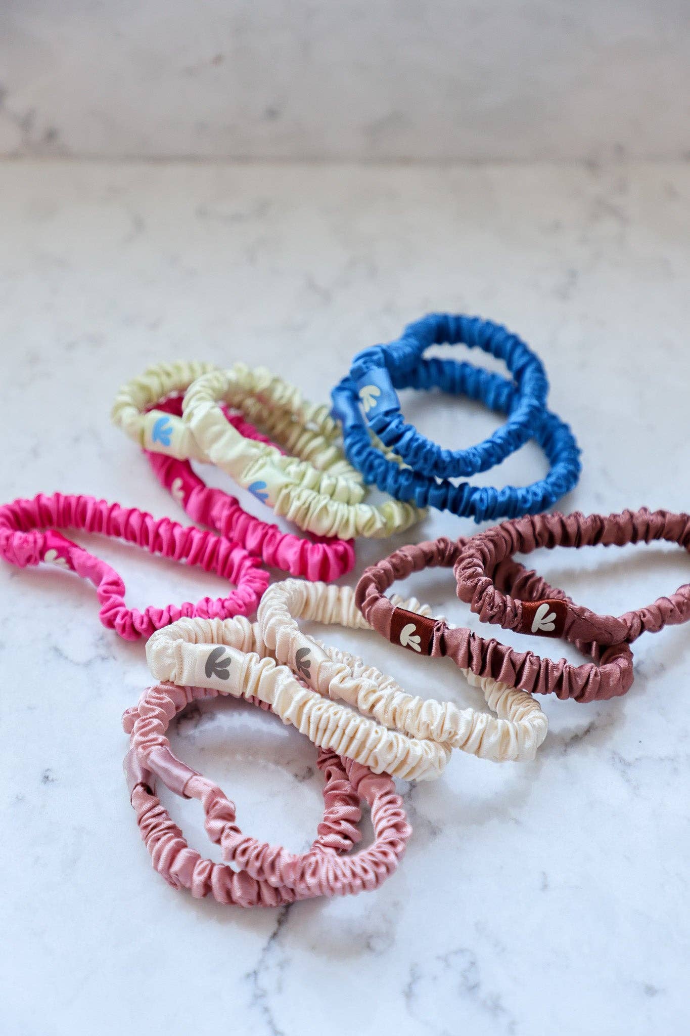 THE SATIN SLEEP SCRUNCHIE SET