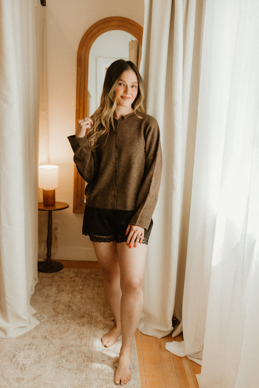 THE COLETTE LACE SHORT