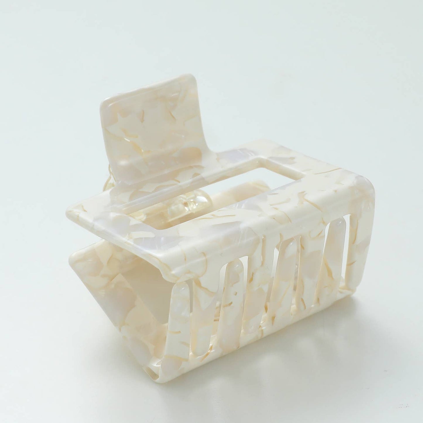THE IVORY MARBLE CLAW CLIPS