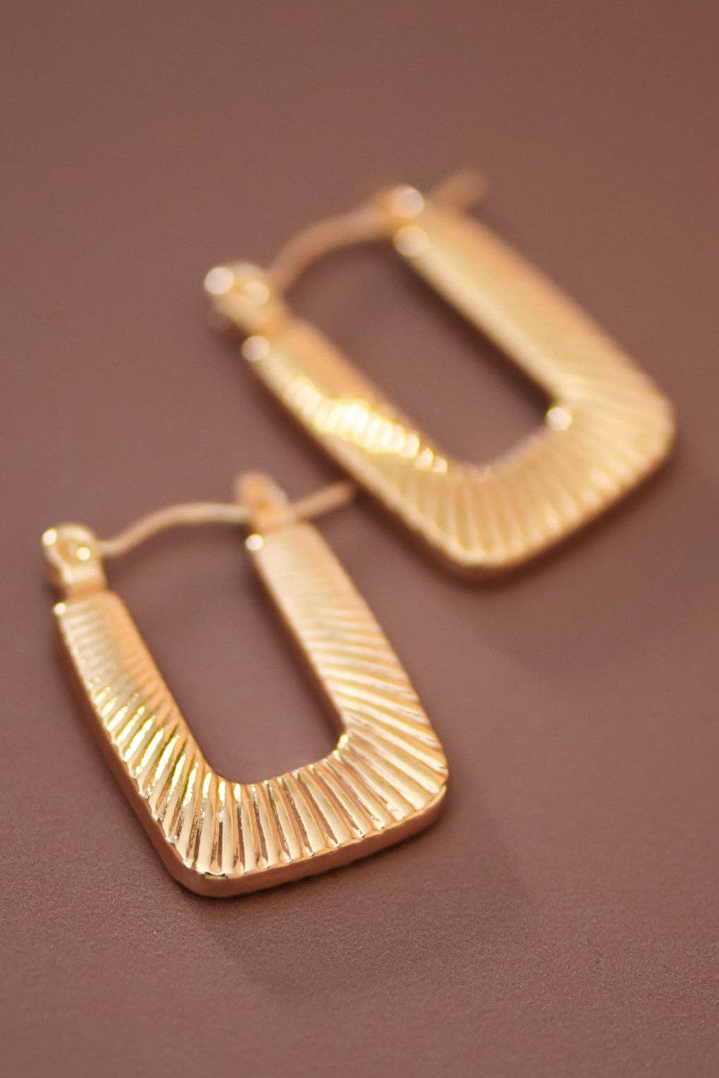 GOLD EARRINGS - V