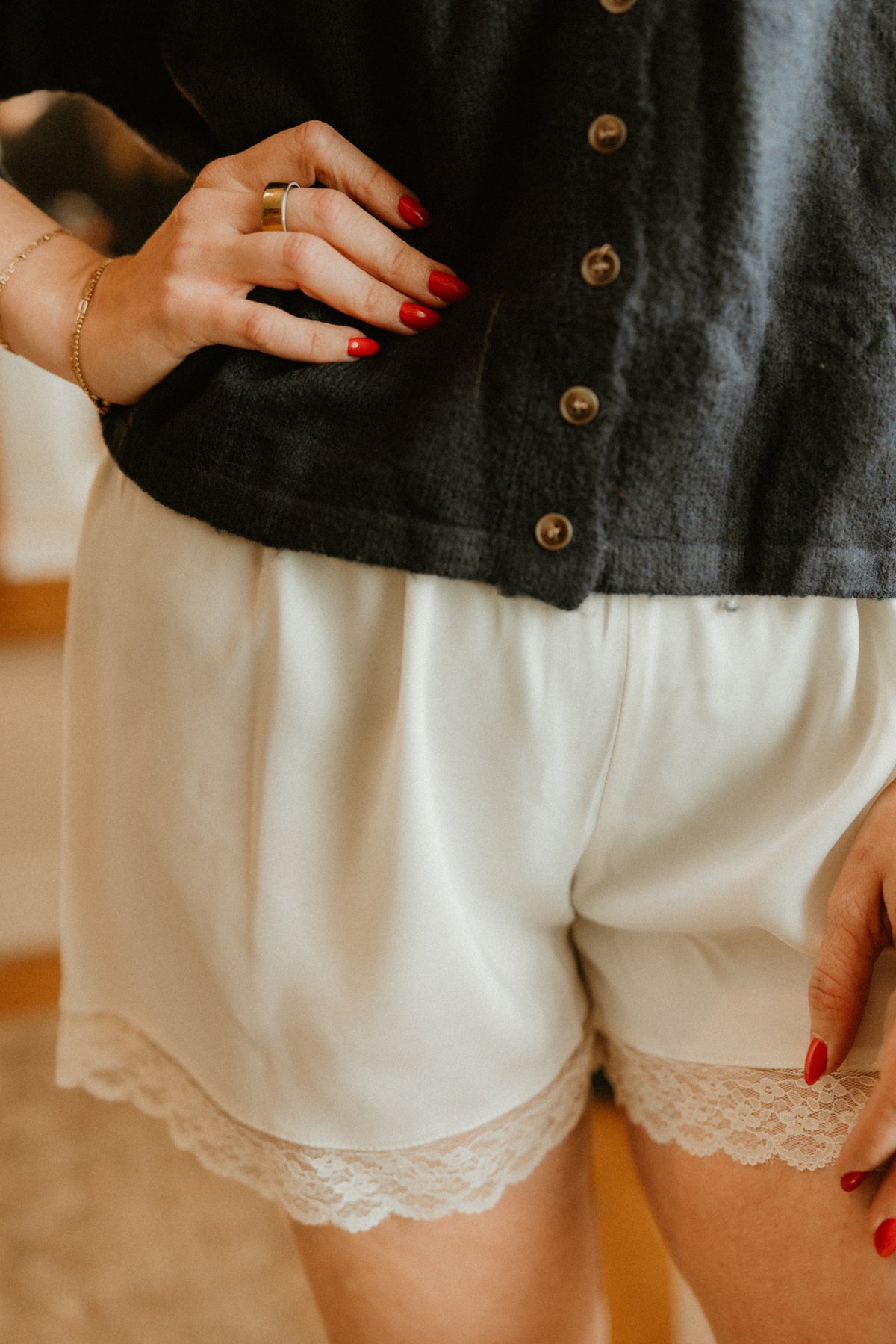 THE COLETTE LACE SHORT