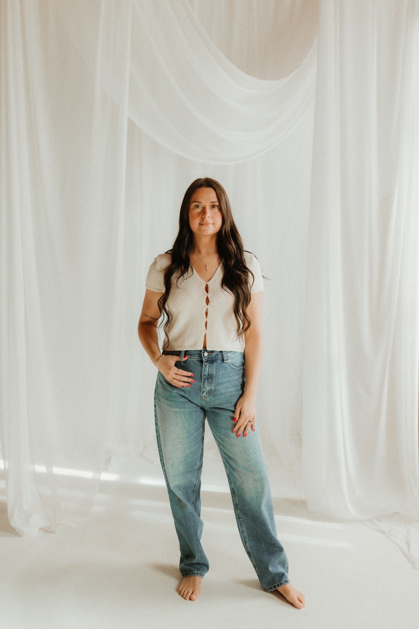 THE CAP SLEEVE BUTTON TOP