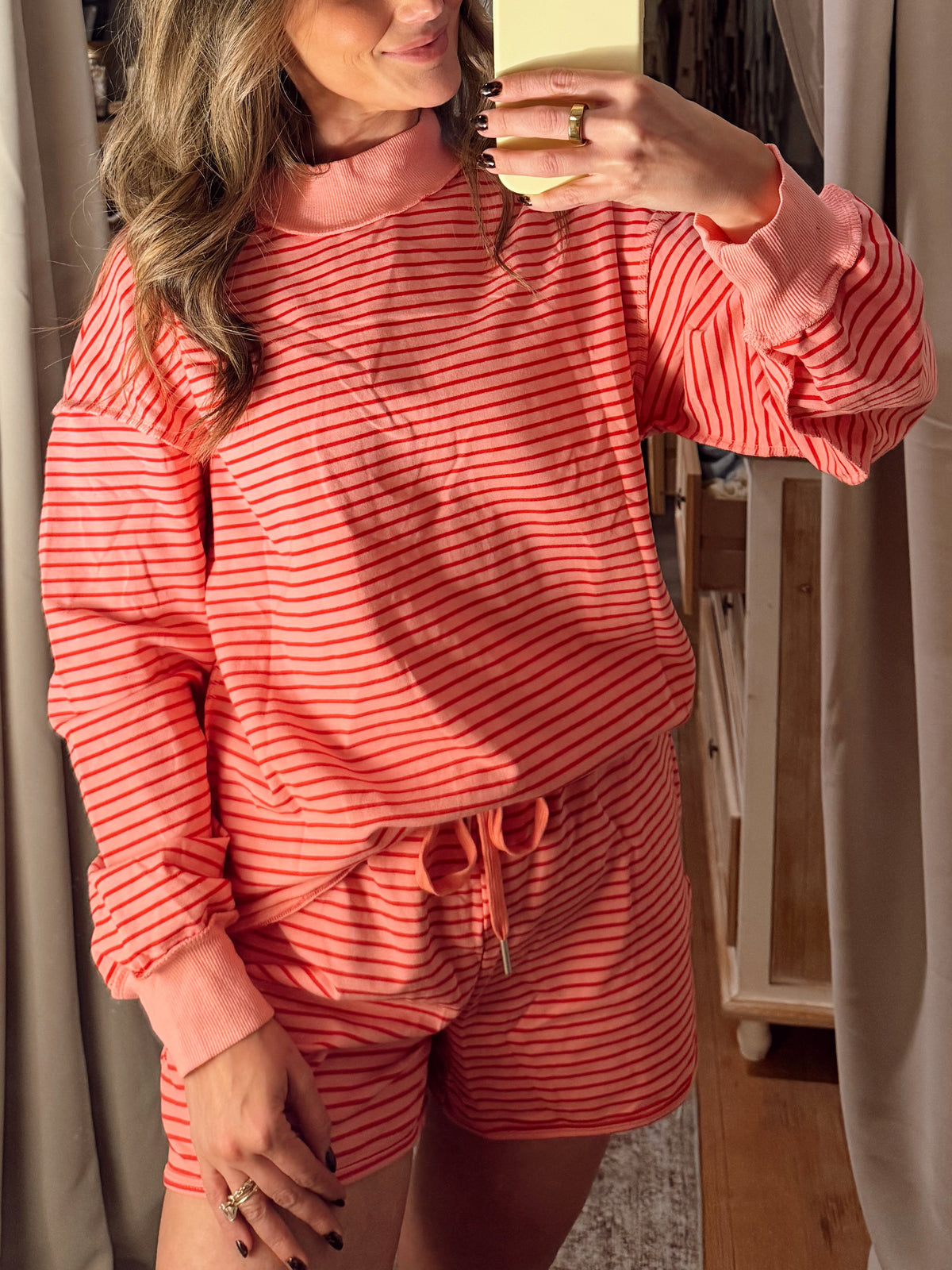 THE MOCKNECK SET