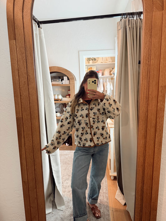 THE FLEECE BUTTON UP