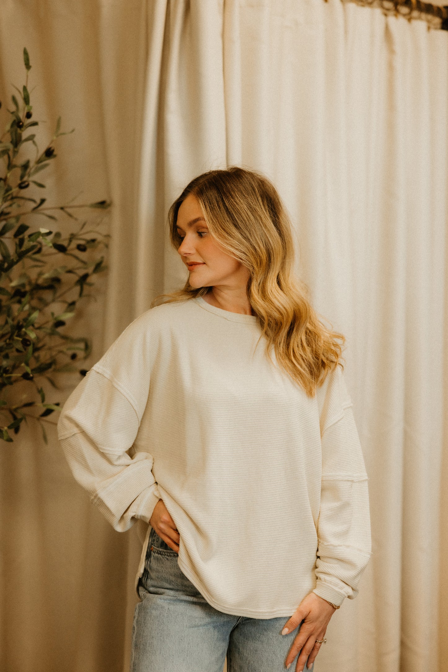 THE EXPOSED SEAM LONG SLEEVE