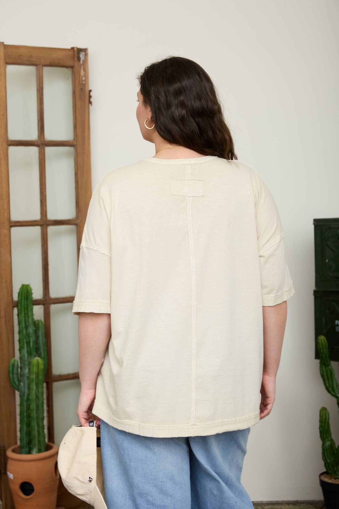 THE SANDSTONE WASHED TEE