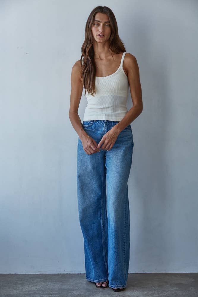 THE BRA FREE V-NECK