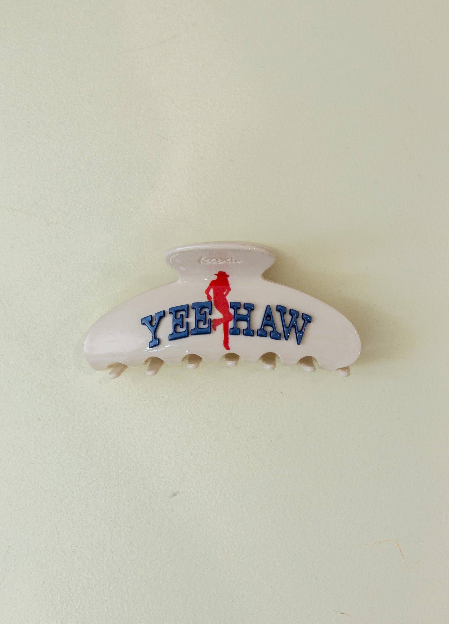THE YEEHAW CLAW