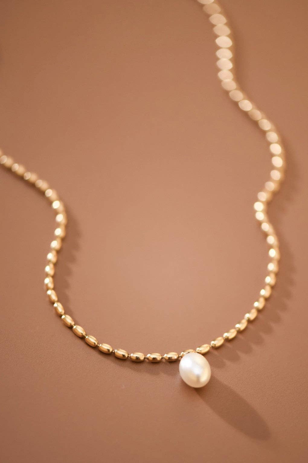 PEARL PENDANT NECKLACE