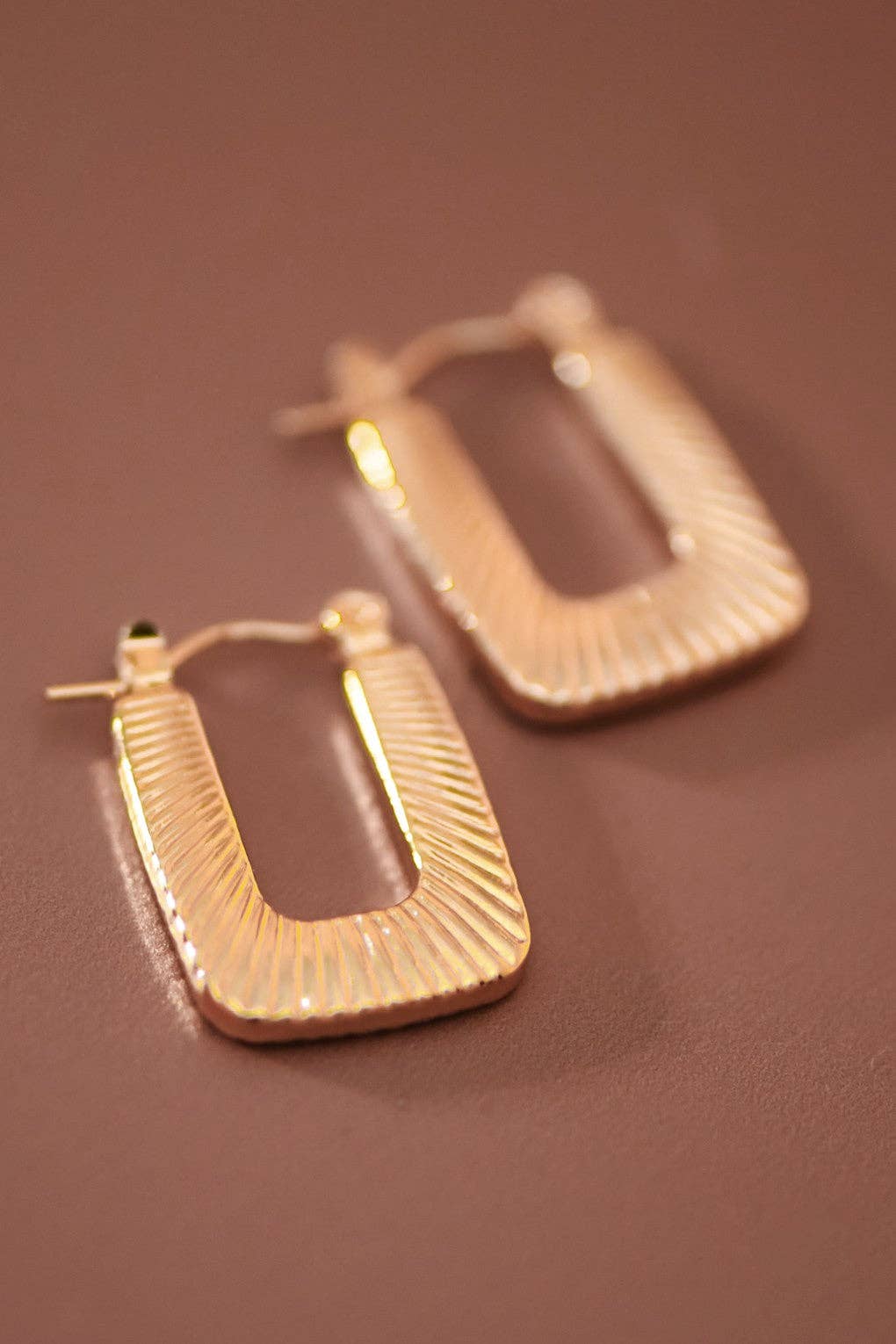 GOLD EARRINGS - V