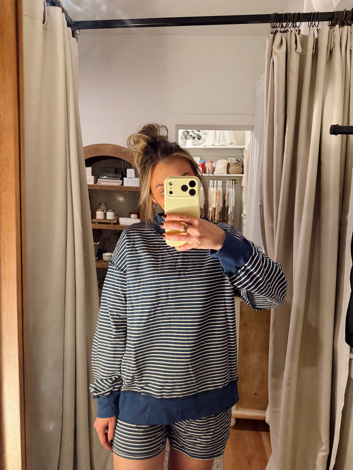 THE MOCKNECK SET