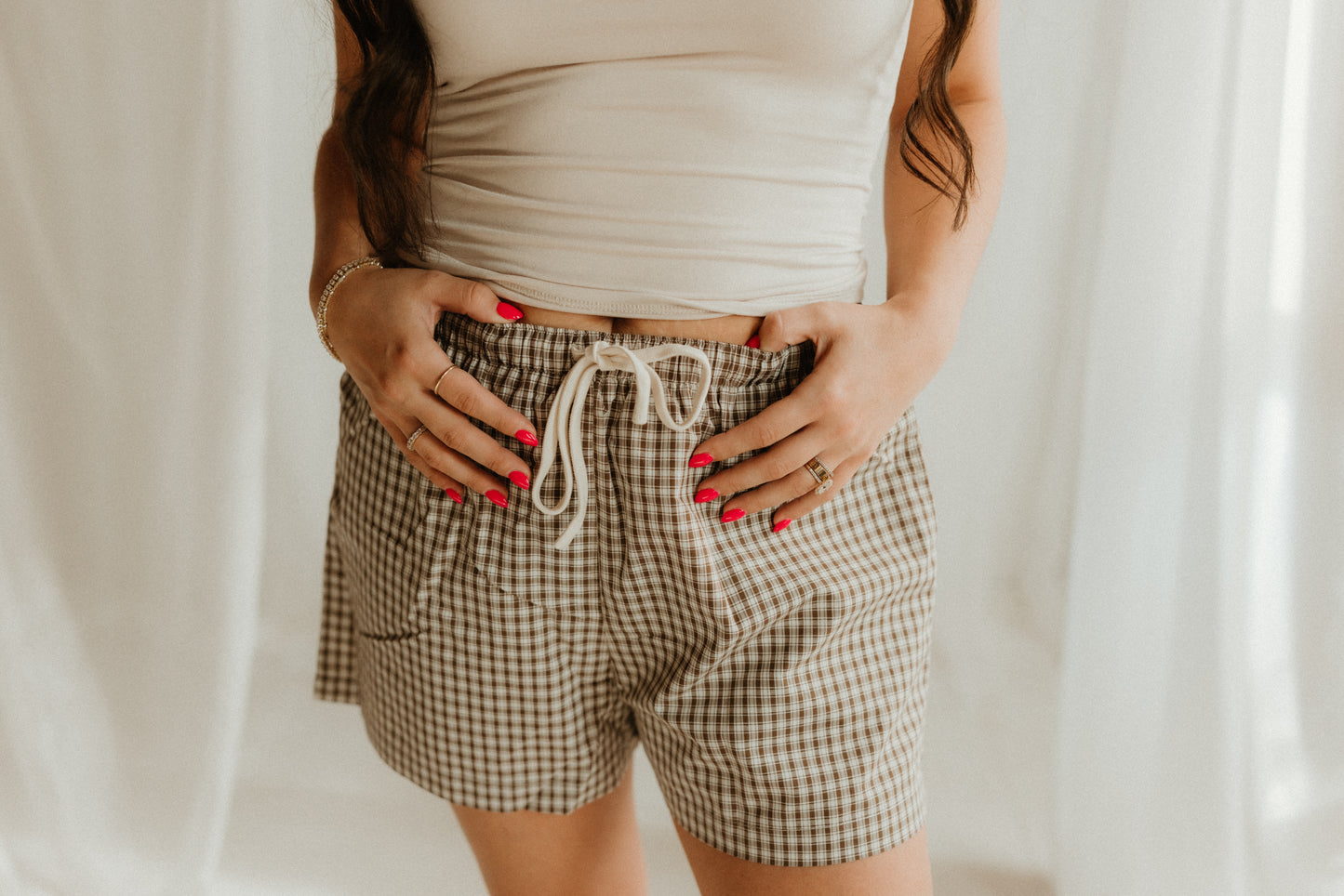 THE HONEY GINGHAM SHORT