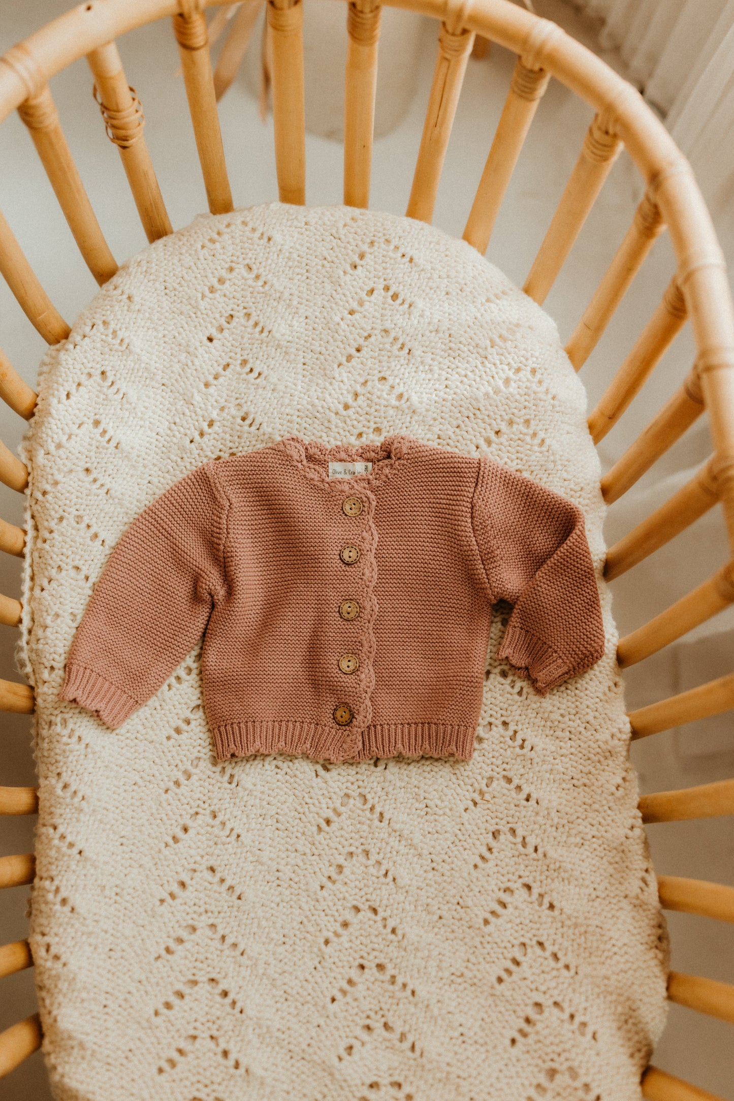 THE SCALLOPED CARDIGAN