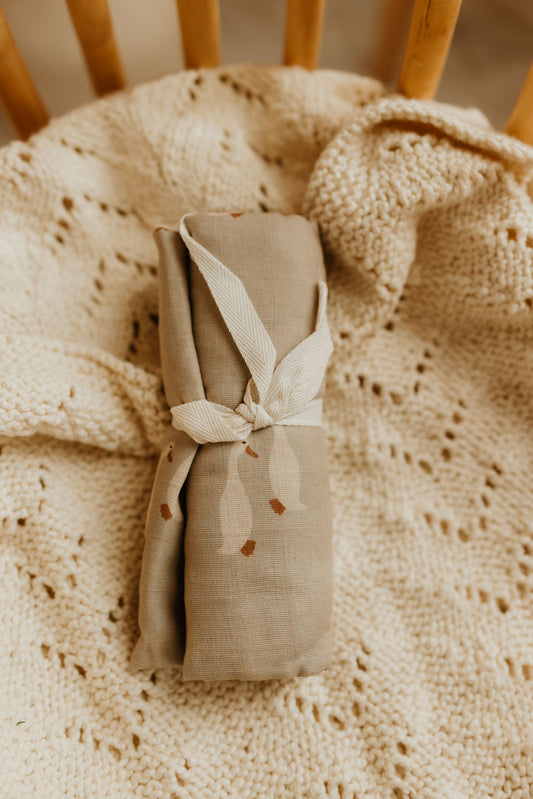 SILLY GOOSE SWADDLE