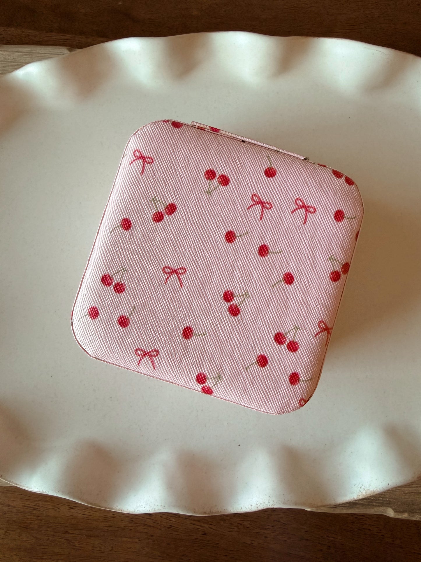 TRAVEL JEWELRY CASE - CHERRY