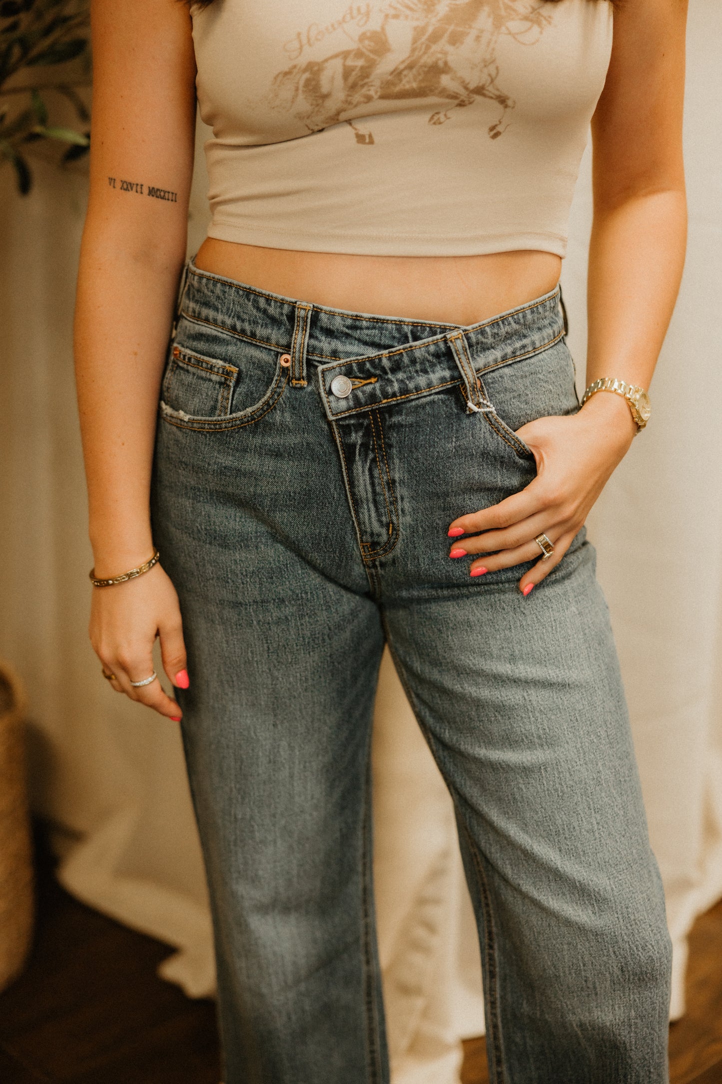 THE JUNIPER JEAN - STRAIGHT LEG