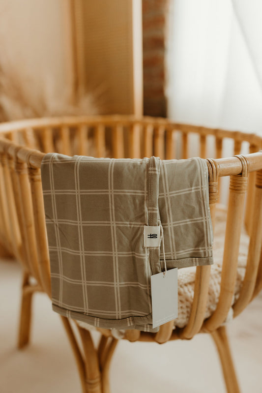 LINEN GRID SWADDLE