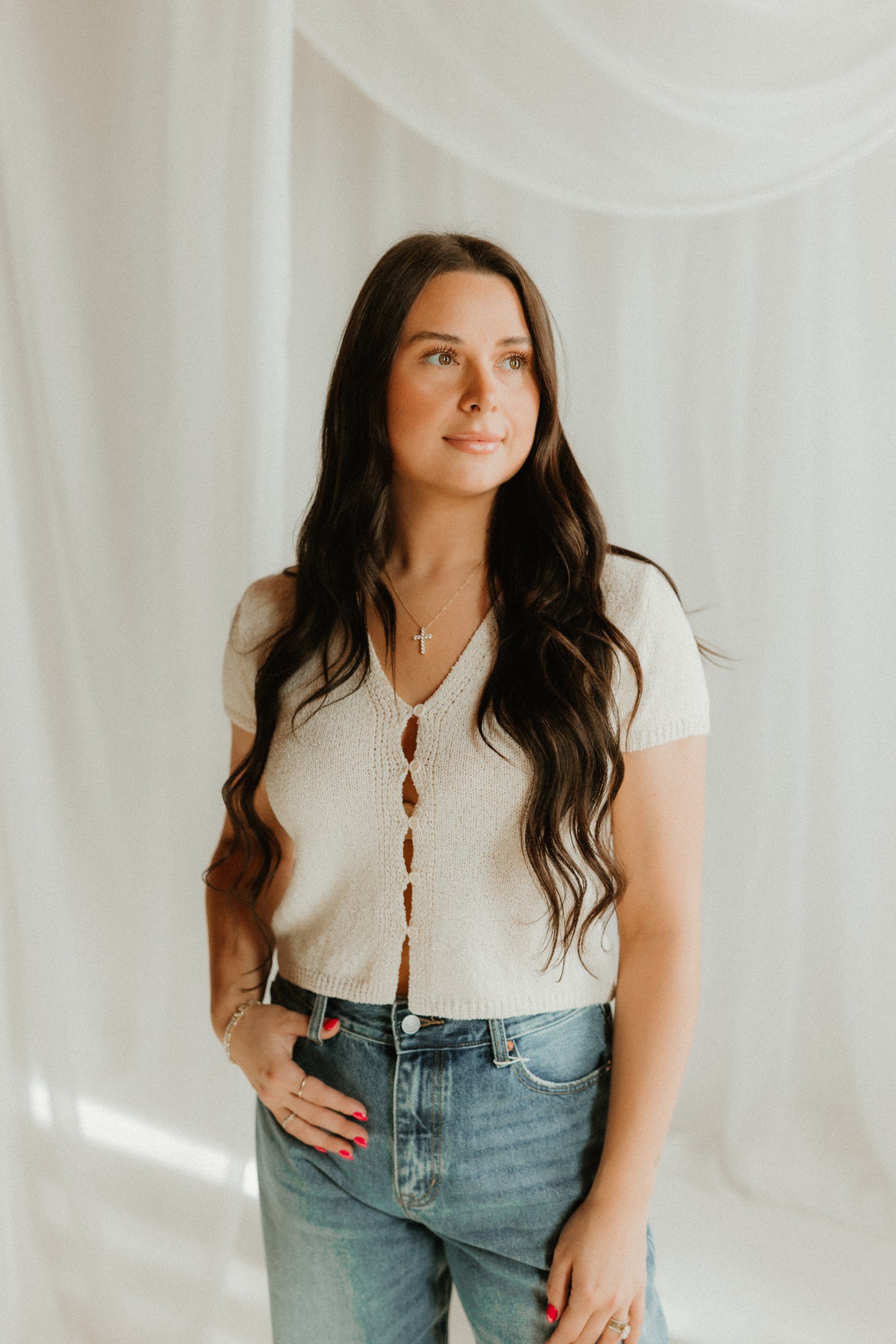 THE CAP SLEEVE BUTTON TOP