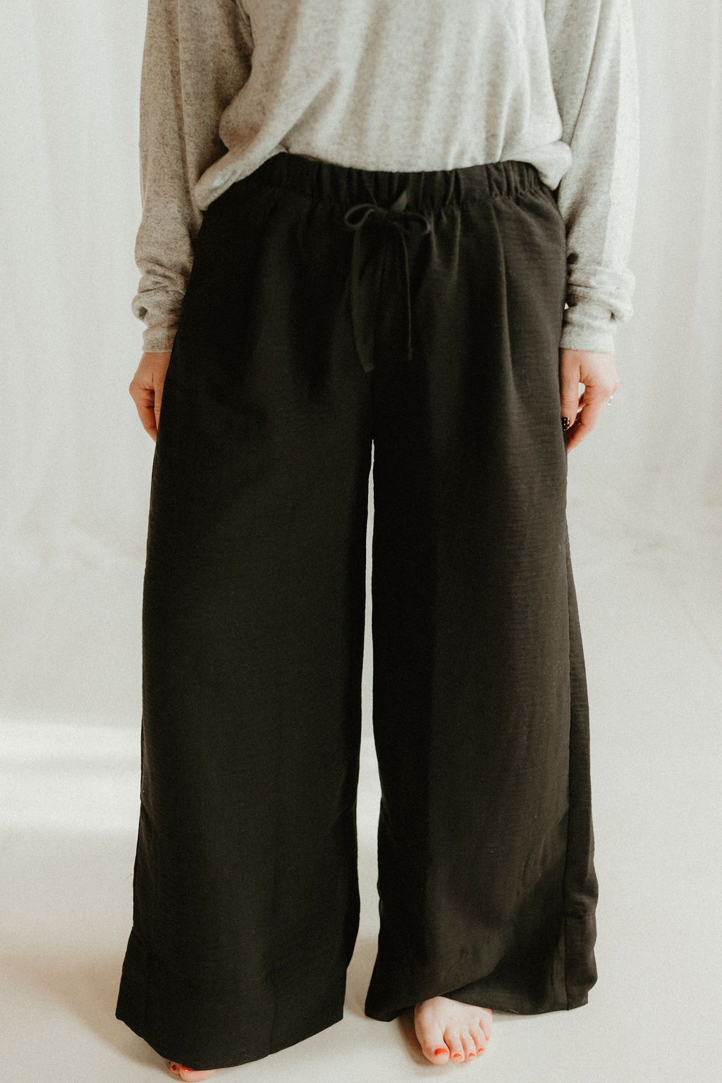 THE EVERYDAY FLOW PANT