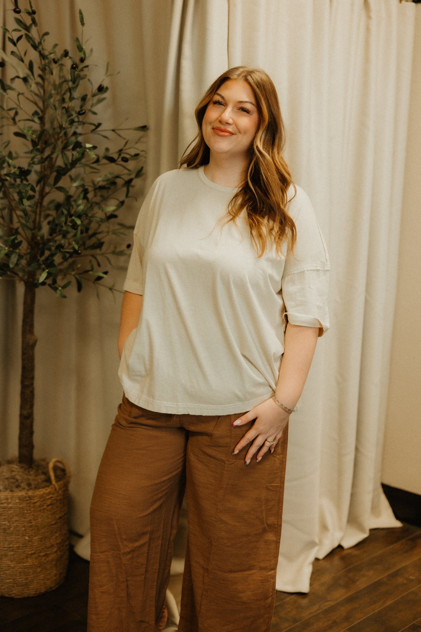 THE SANDSTONE WASHED TEE