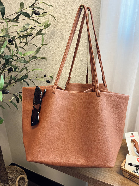 THE EVERYDAY CARRYALL TOTE