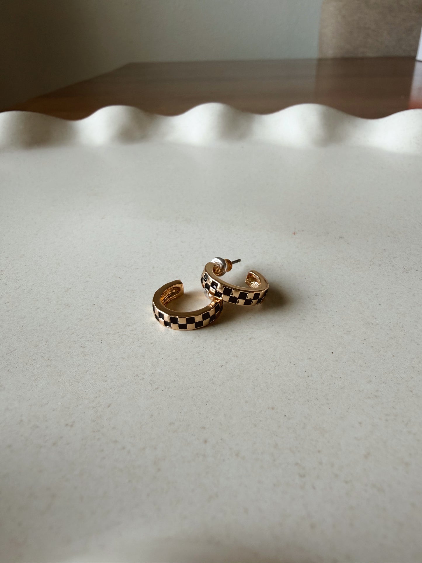 MINI CHECKERED HUGGIE HOOPS