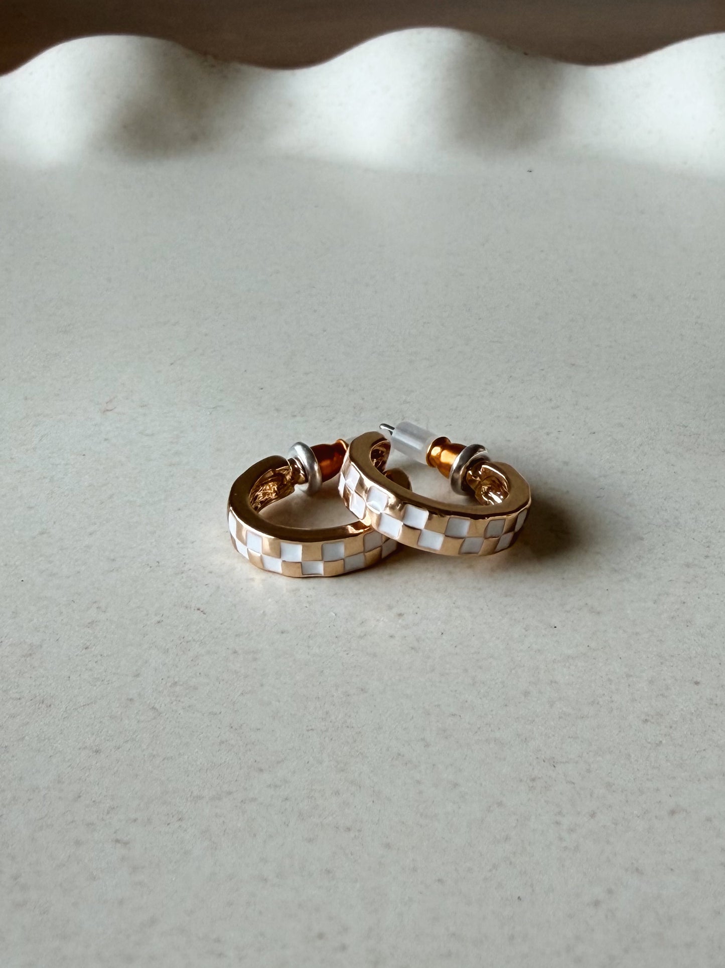 MINI CHECKERED HUGGIE HOOPS