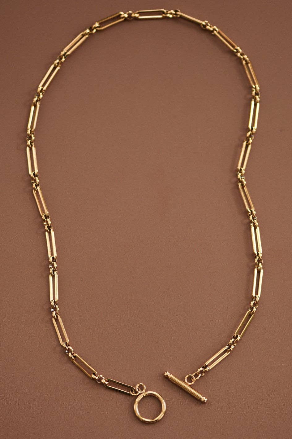 CHAIN NECKLACE