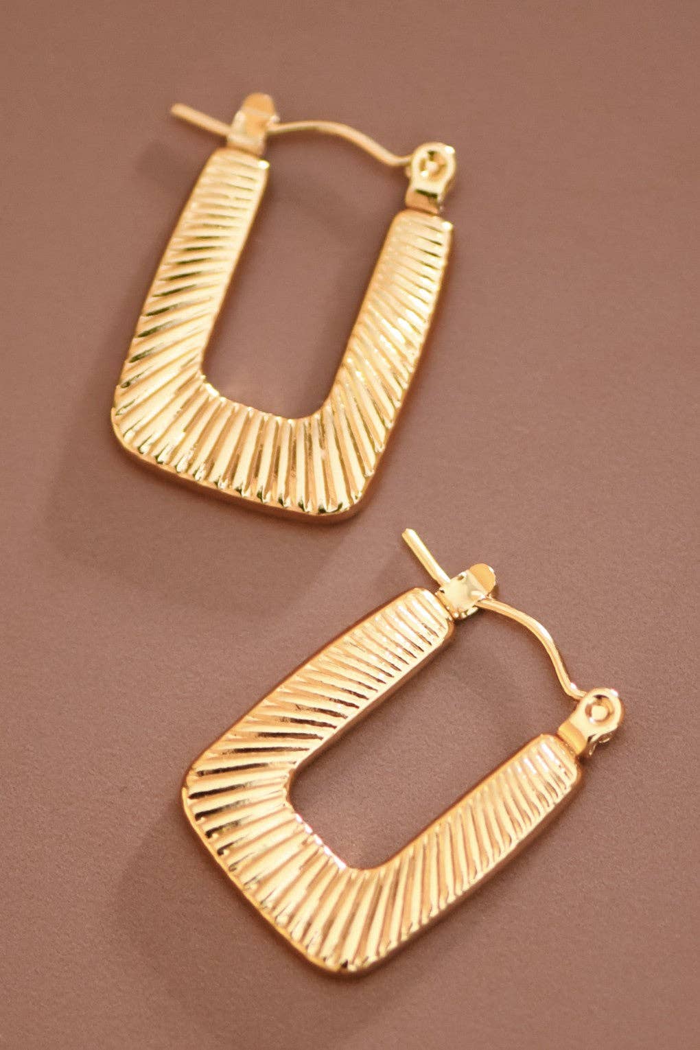 GOLD EARRINGS - V