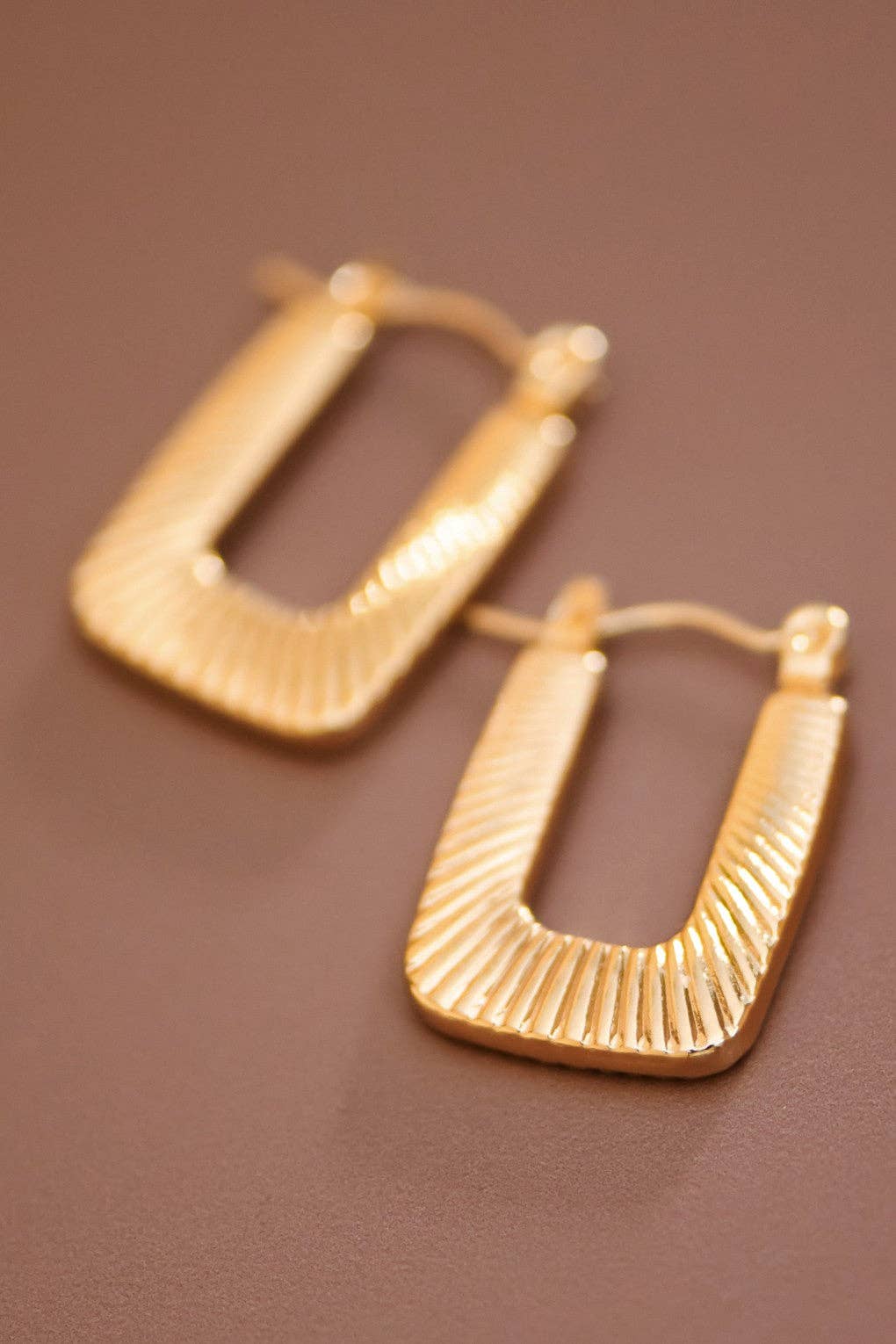 GOLD EARRINGS - V