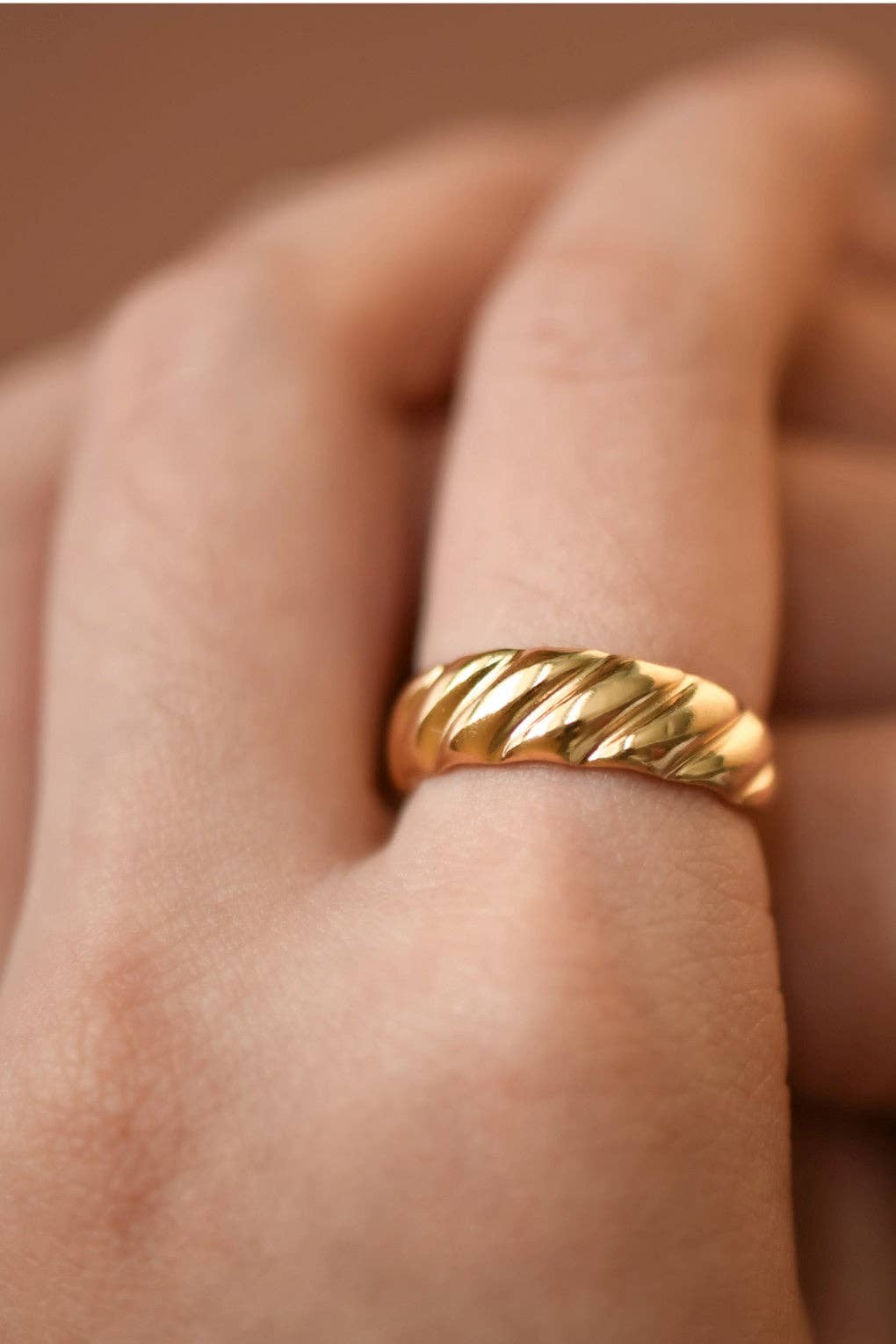 GOLD RING - I