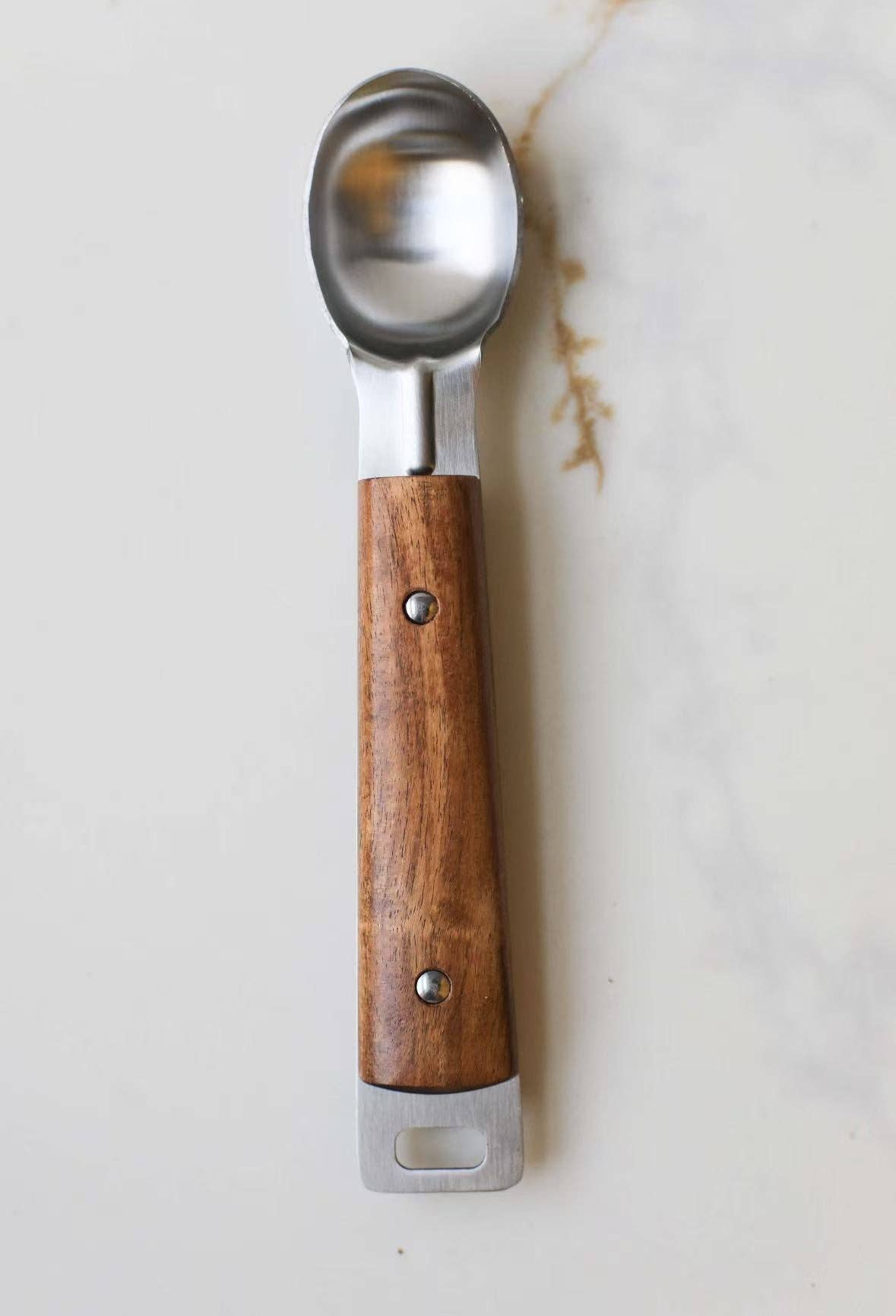 HEIRLOOM ICE CREAM SCOOP