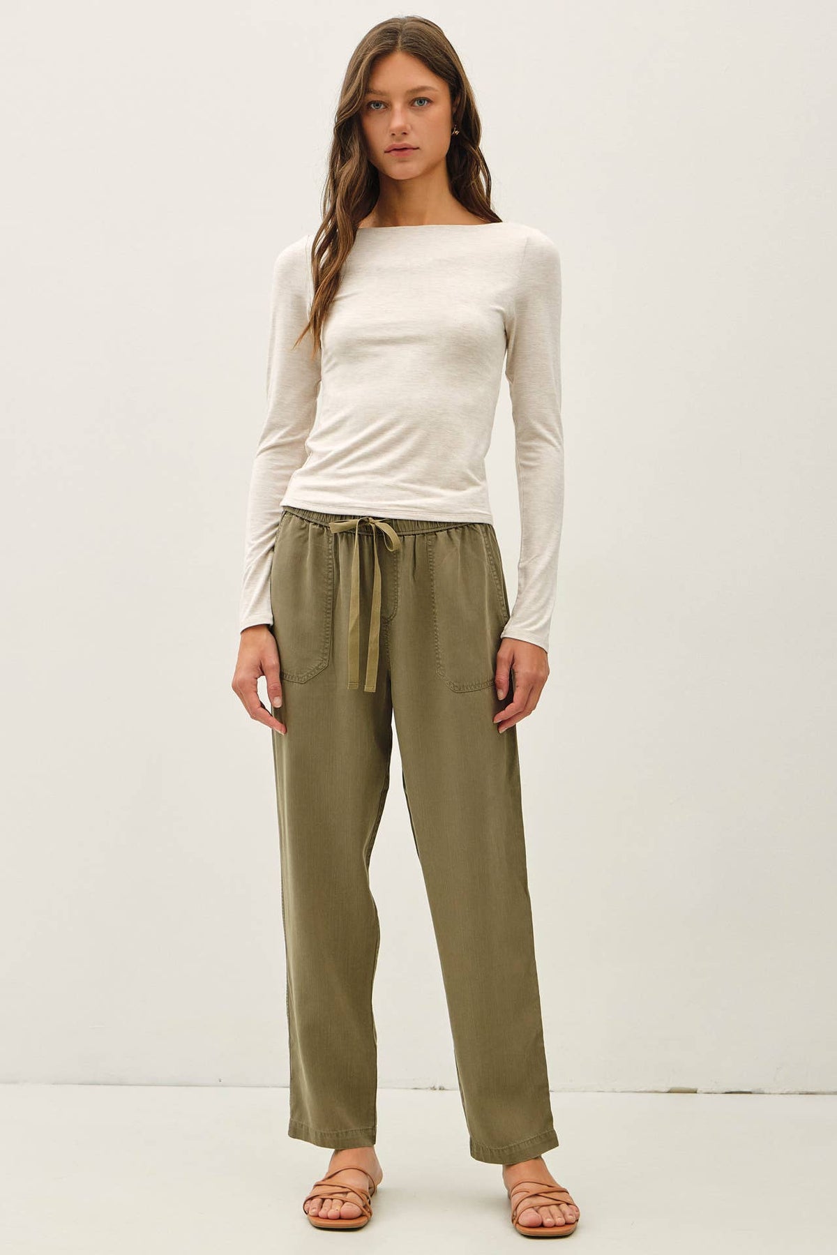 THE EVERYDAY CROPPED BOATNECK