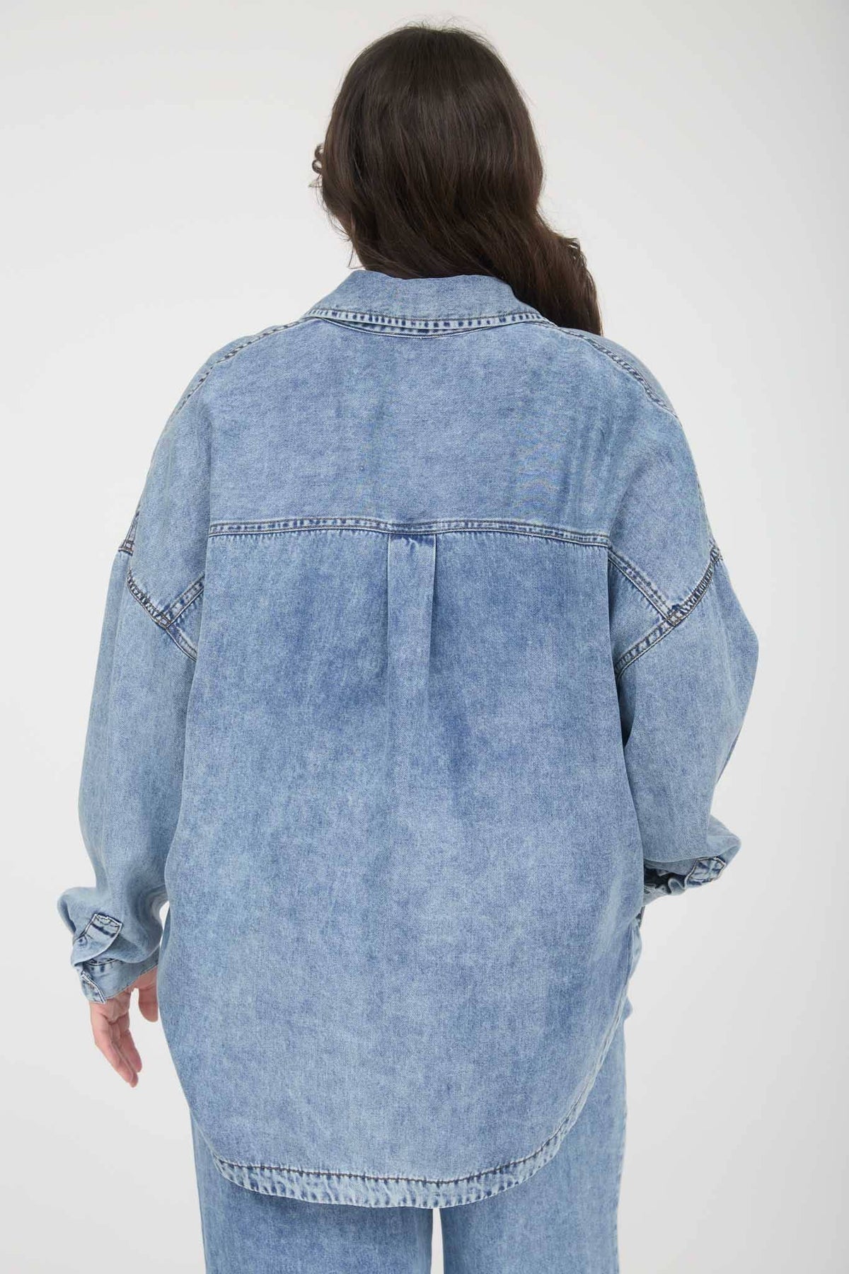 THE REMY DENIM BUTTON UP