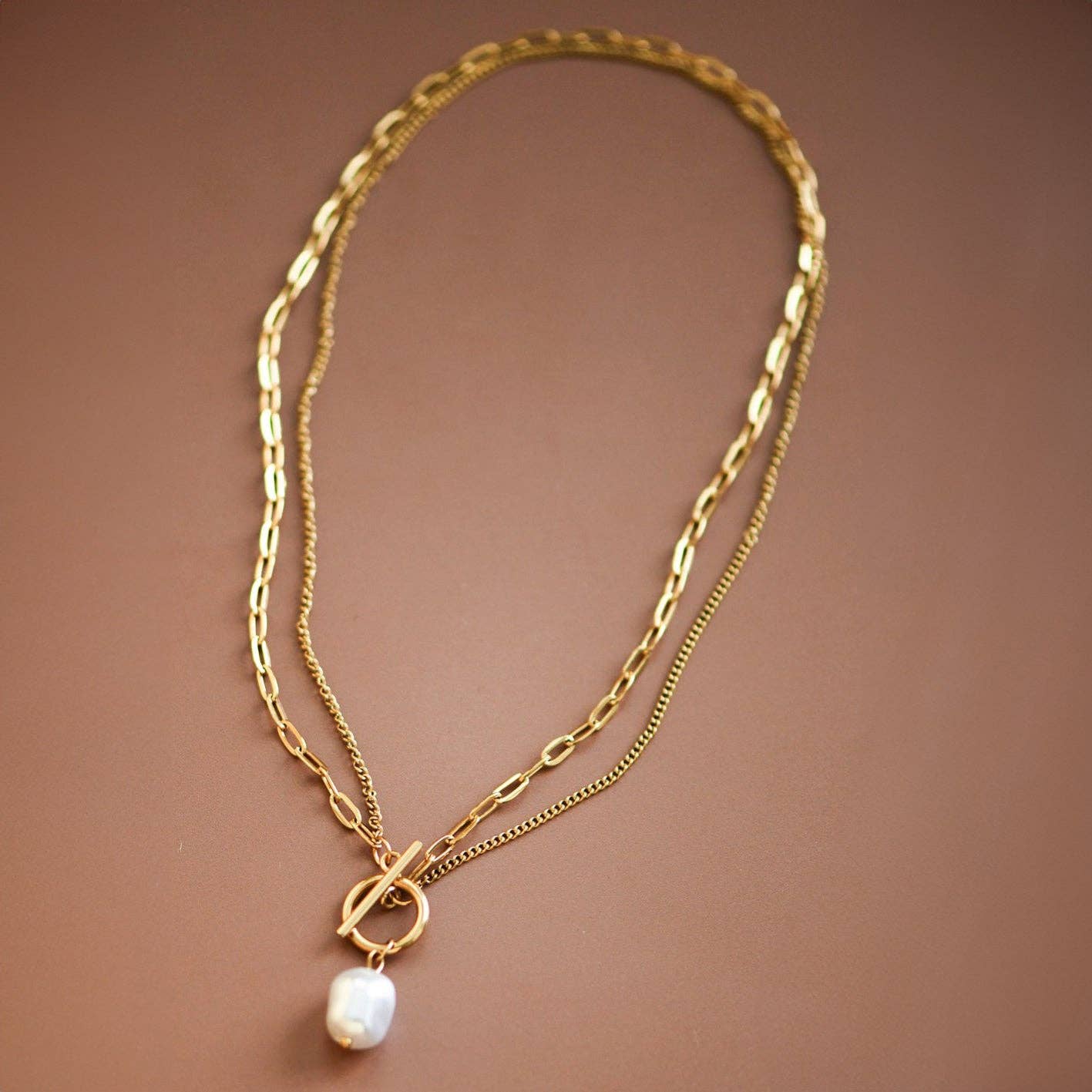 DOUBLE LAYERED PEARL PENDANT NECKLACE